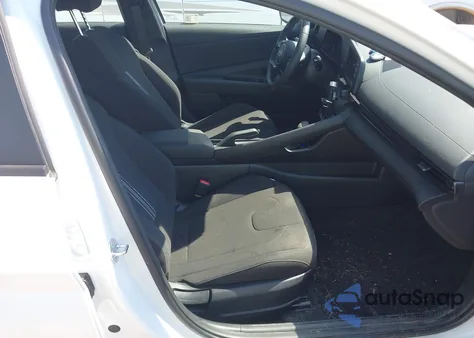 2025 Hyundai Elantra Sel Sport z USA, uszkodzony, nr VIN KMHLM4DG2SU973310